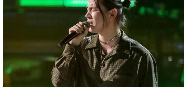 新世代|中國(guó)好聲音十周年第一位獲得八轉(zhuǎn)的歌手，也是說唱新世代里的他