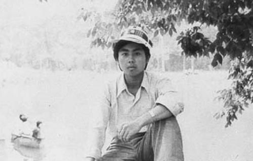 15岁上北大，25岁自尽，死前写作一首诗，大家都会背诵几句