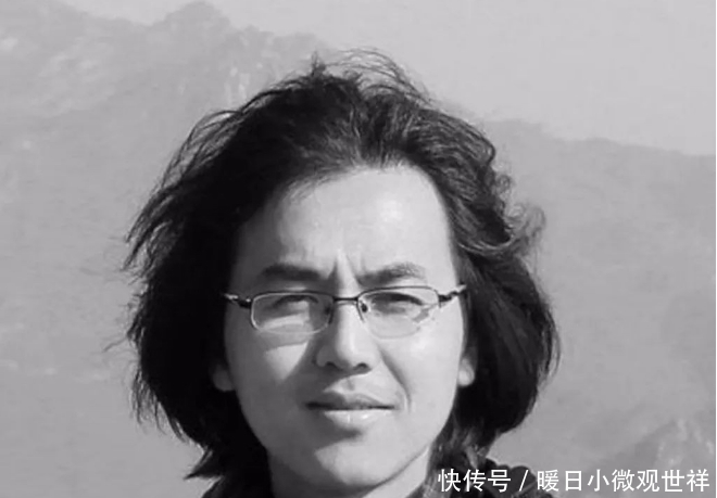 画家画了一“坏草莓”，卖出了20万，放大倍数看感觉很真实