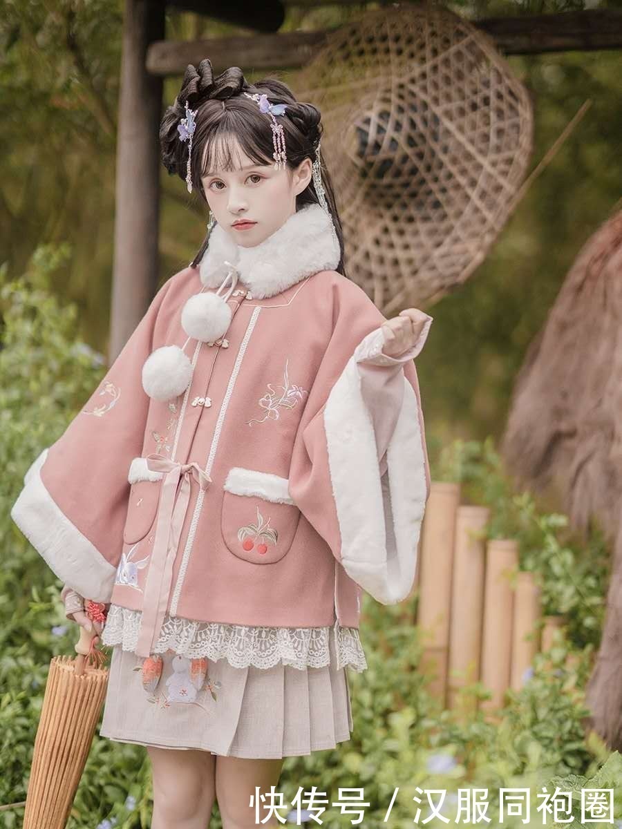 褶裙|是霸气御姐也是甜美少女！可盐可甜明制汉服，你喜欢的样子它都有