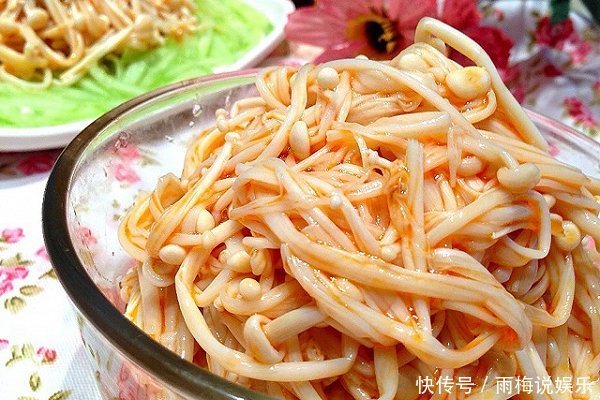 儿子就爱吃我做的金针菇,每次都能吃一盘,做法又快又简单