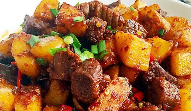 游泳|孩子夏天最会享受天天泡在水里游泳，多吃滋补菜，补钙补脑身体棒