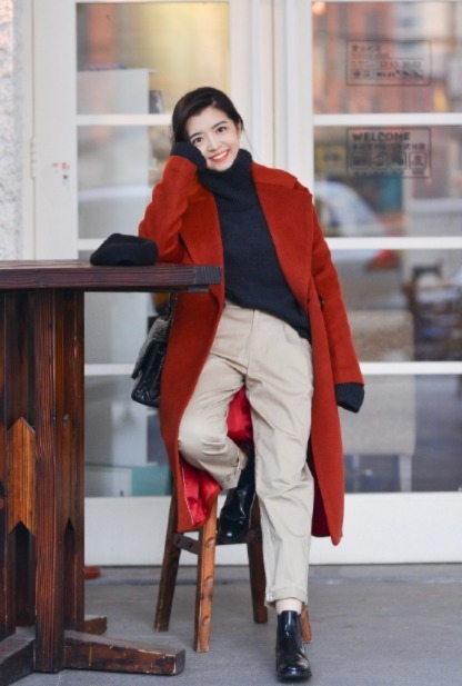 三木 论大衣穿搭我只服三木，这些搭配简洁利落又高级，优雅大气