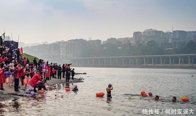 四川达州：冬至节蓬安三汇渠城三地游友联谊 挑战自我畅游渠江！