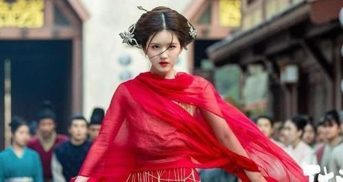 四小花旦 任敏拿S卡、赵露思片约不断,小花旦王楚然挨骂原因,尔导早道破