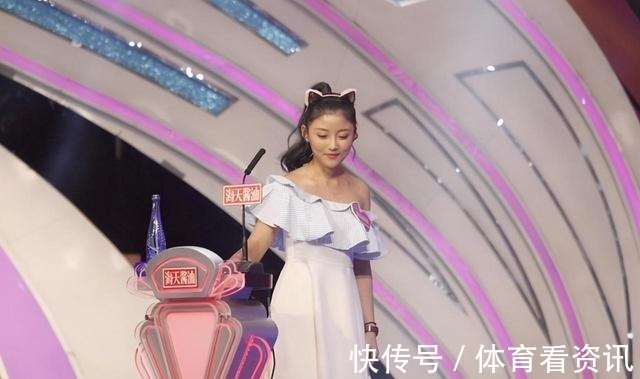 非诚勿扰“外卖”小哥，刚登台24盏灯全灭，女嘉宾赶紧下台