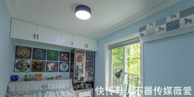 浅蓝色|装修婚房，客厅蓝色梦幻似海洋，主卧装成粉色尴尬了