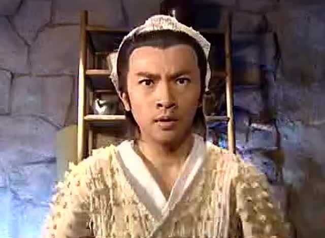 张三丰&倚天中,此人是唯一精通九阴九阳的高手,武功吊打张无忌,远胜张三丰