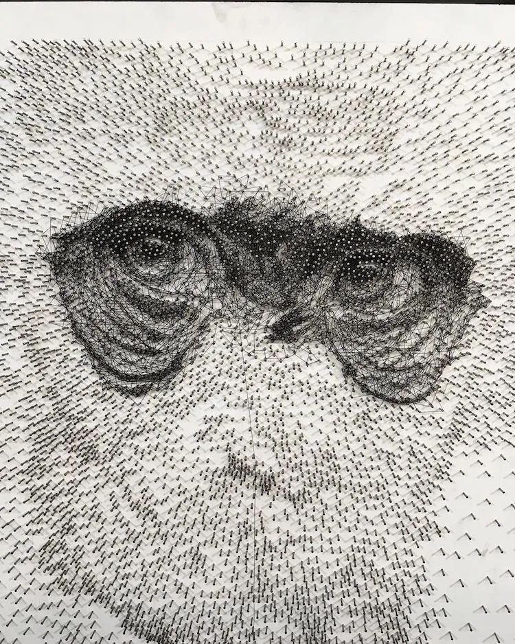 艺术家@他的素描画,乍看没什么特别之处,放大看细节服气了