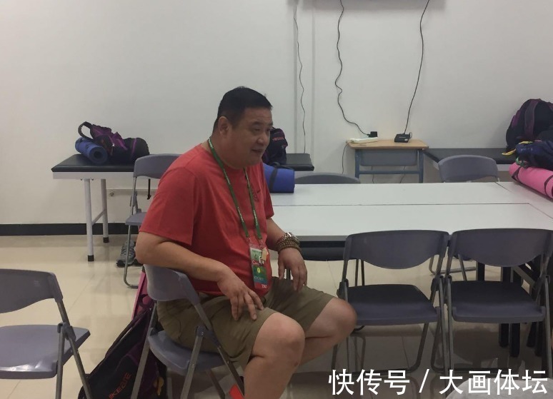 球员|徐长锁什么来头？为何球员不怕他，高诗岩更是直接动手推他