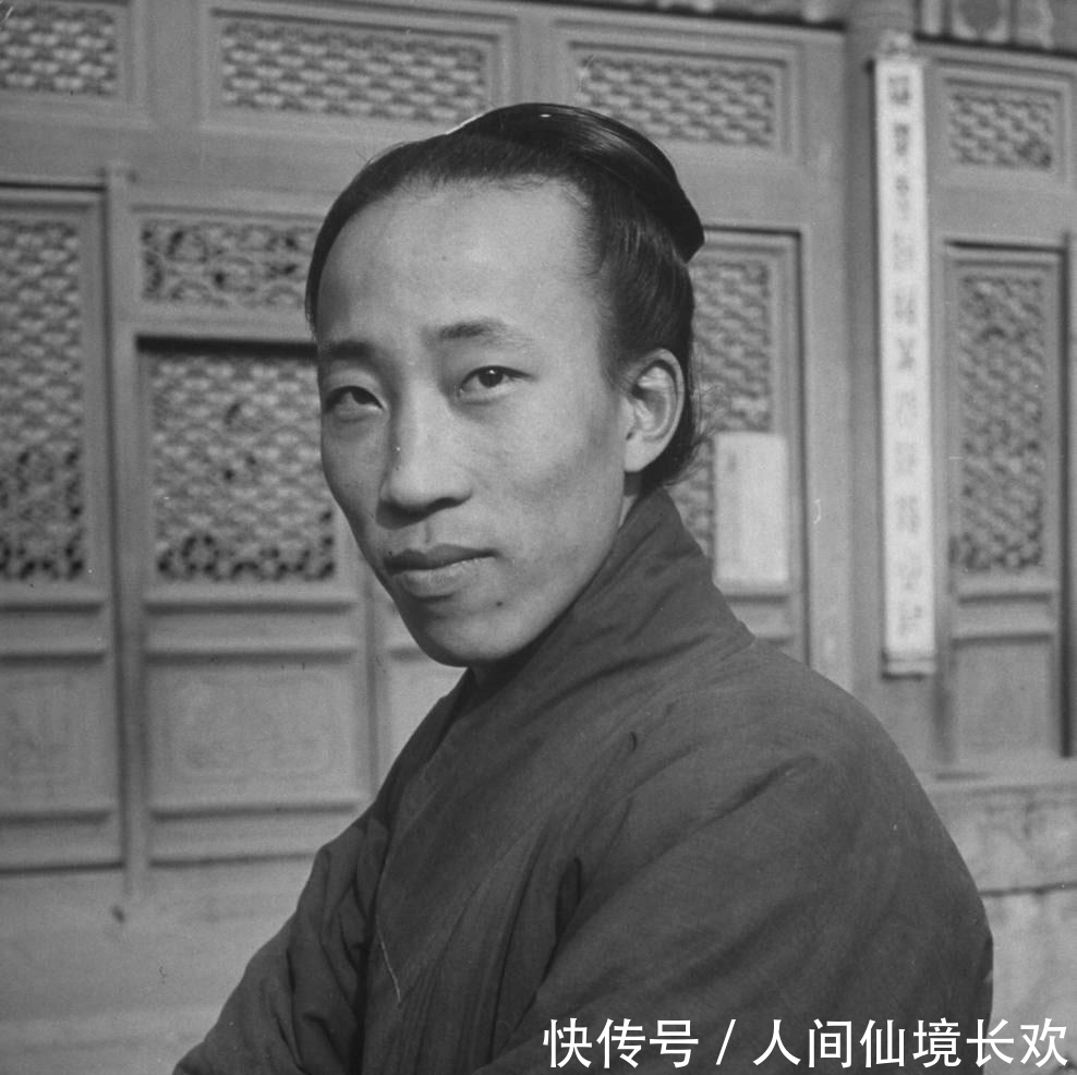 真实的道士老照片: 图1道友110岁, 图6是“华山论剑”现场