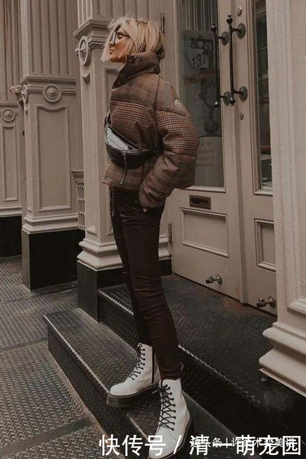 平底鞋|女人过了50岁,建议少穿高跟鞋多穿这3种鞋,时髦舒适还百搭