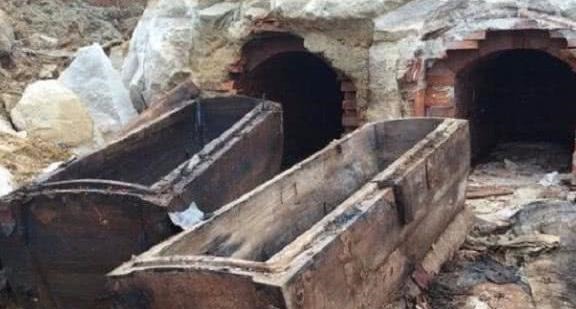 难以|包拯墓被抢救性发掘,考古人员打开墓室,发现了一个难以接受事实