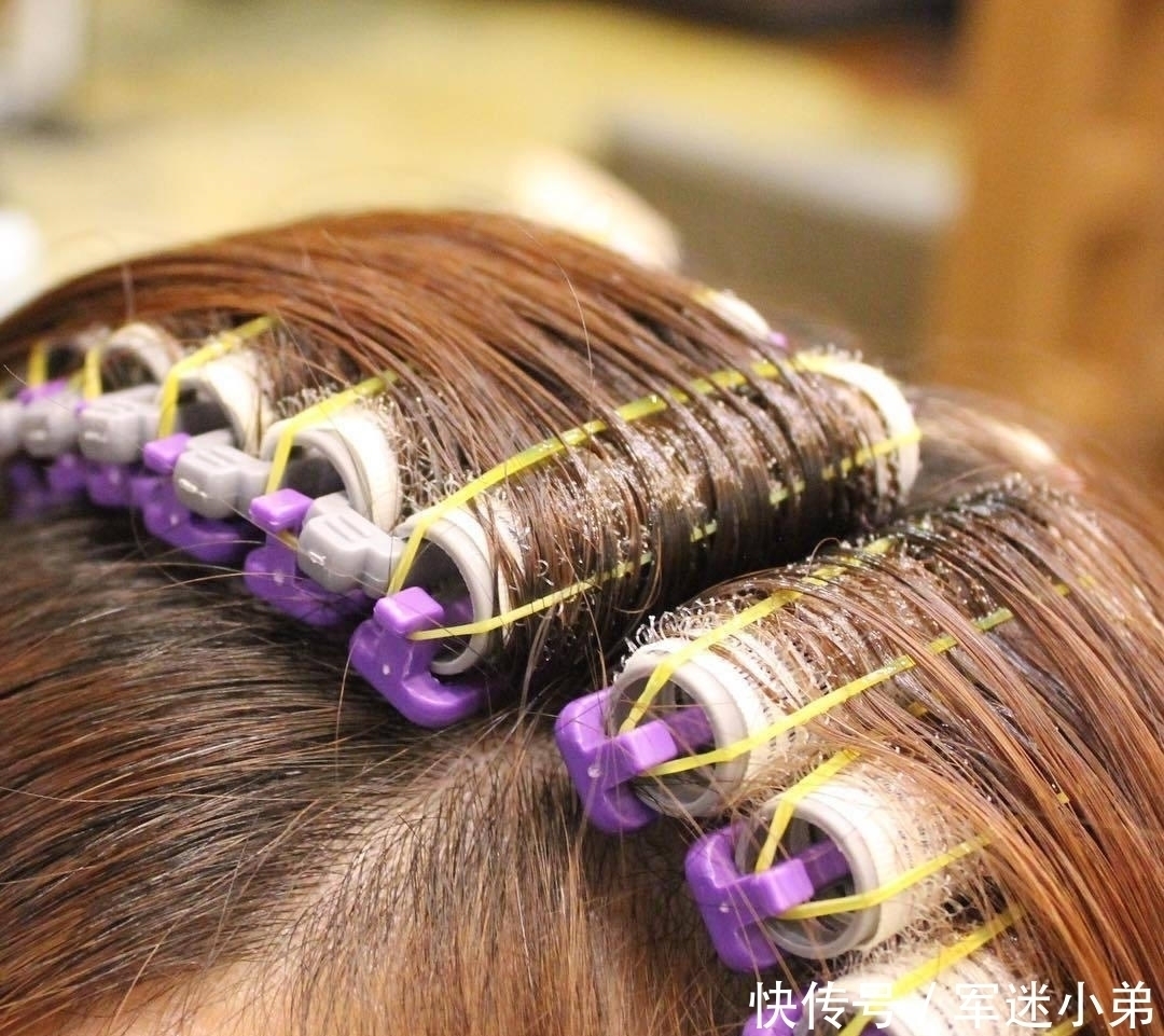 头发|做了发根摩根烫两个月头发变长了,发型就完全变了,该怎么办?