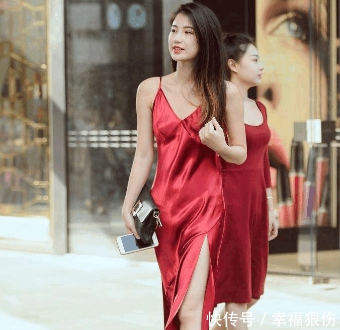 重点|姑娘们的时尚街拍,搭配简单漂亮,网友:颜值才是重点。