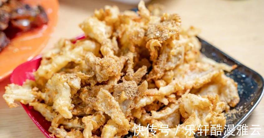 平菇|做炸蘑菇,调面糊很关键,有人不懂用淀粉还是面粉,教您正确做法