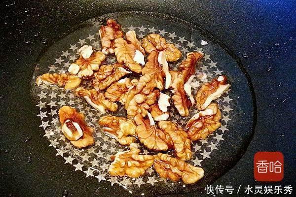 睡眠才是身体最好的补药!睡不着的人,平时多吃,一觉睡到天大亮