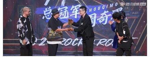 年度|脱口秀大会4:周奇墨夺冠实至名归,呼兰再次陪跑,仅排名第五却是无冕之王