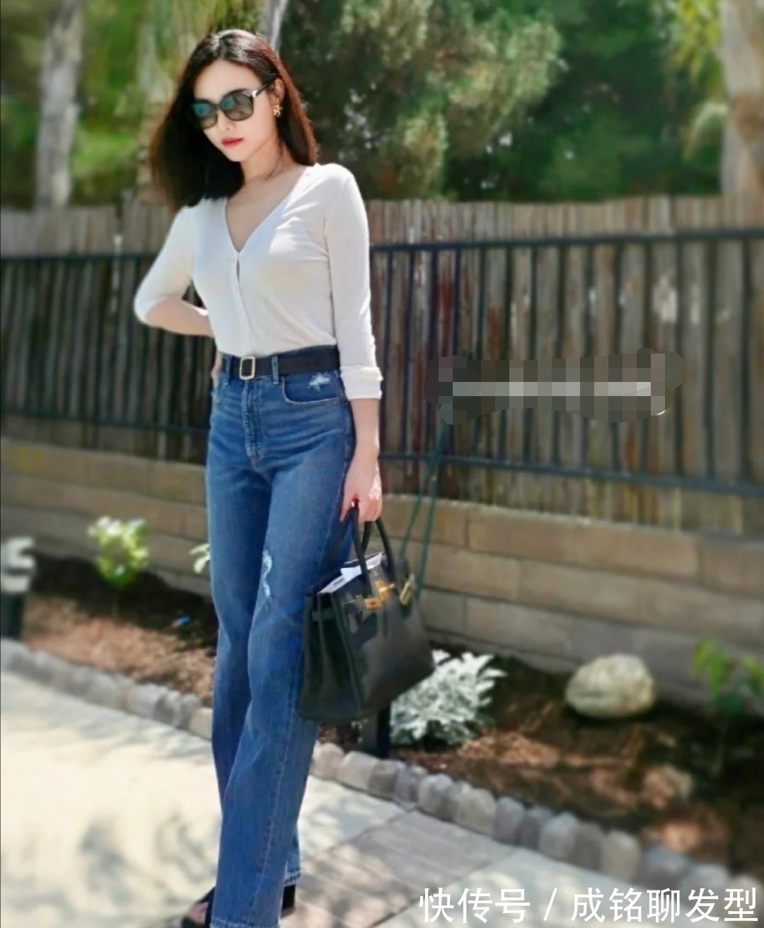 简约|秋季火了一种穿法叫:简约高级感,四十岁以上的女人照着穿就对了