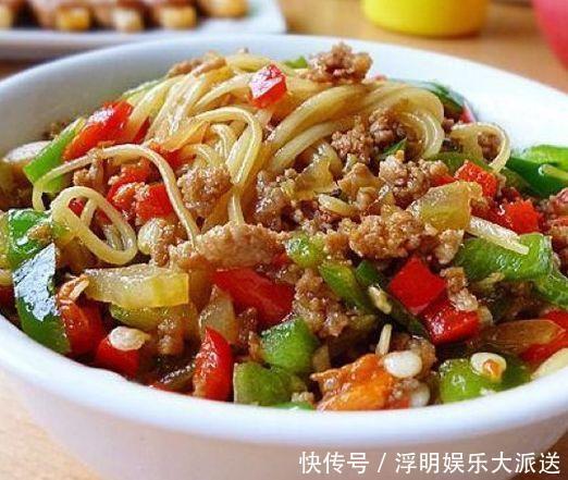 美味|面条煮一煮，拌一拌，简单快速，营养美味，家里人吃了都说好！