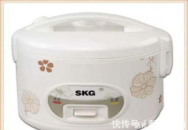 电饭煲又脏又发黄,1个笨方法不用一滴水,和新的一样,省时省力