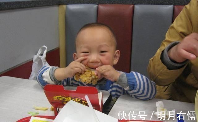 医生|4岁女娃常年积食,已停止发育,医生怒问还喂这种饭简直害娃