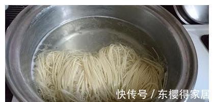 鸡胸|天热,这面我家每周至少做三次,比吃炸酱面还过瘾,每次都吃撑!