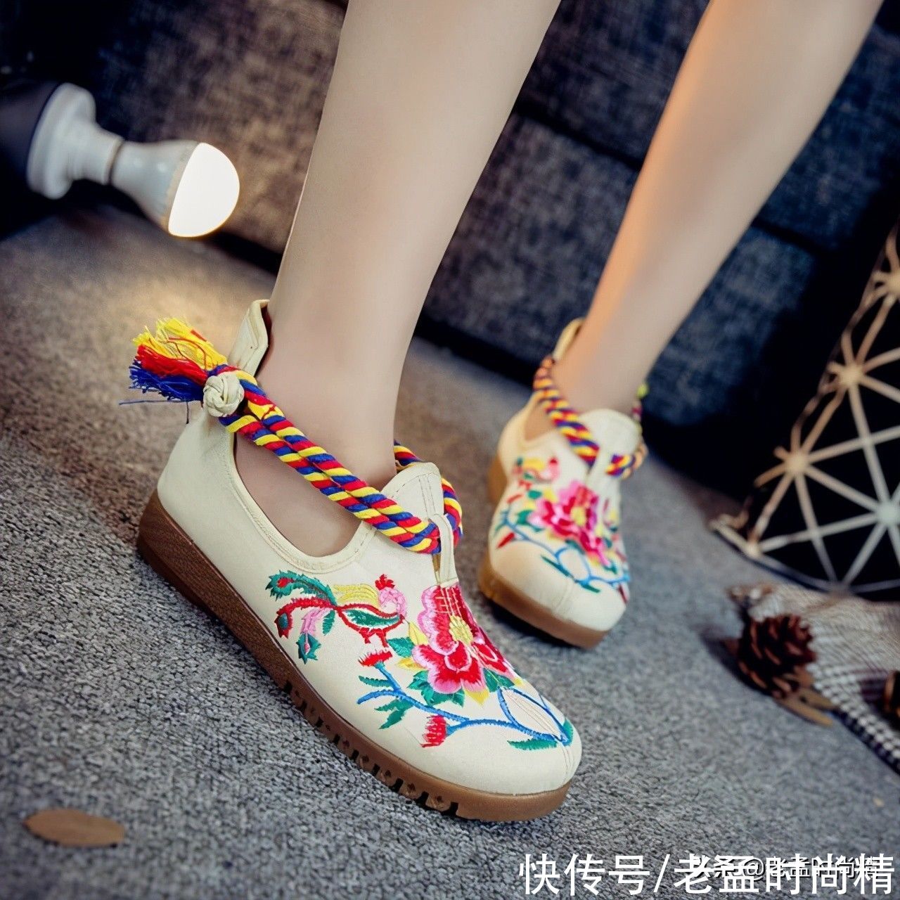 最美中国风——精致绣花鞋引领时尚潮流