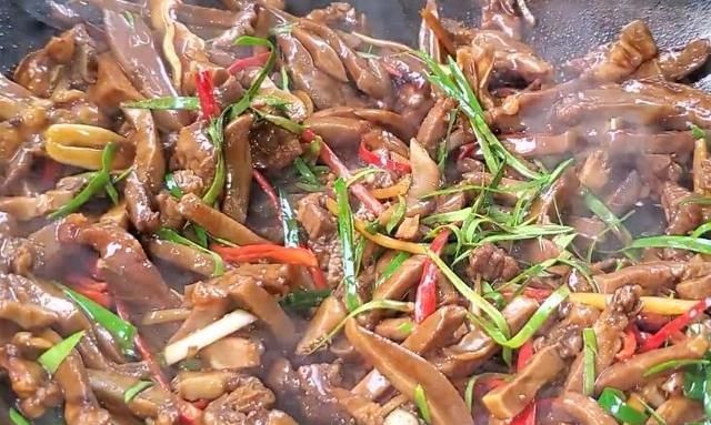 吃一斤它,相当于吃10斤菠菜,5斤鸡蛋,40元一斤,再贵也别不舍