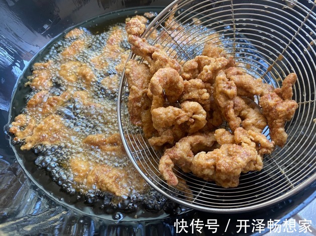 炸酥肉|炸酥肉时,关键是这2步,灵魂调料不能少,香酥可口,不腥不油腻