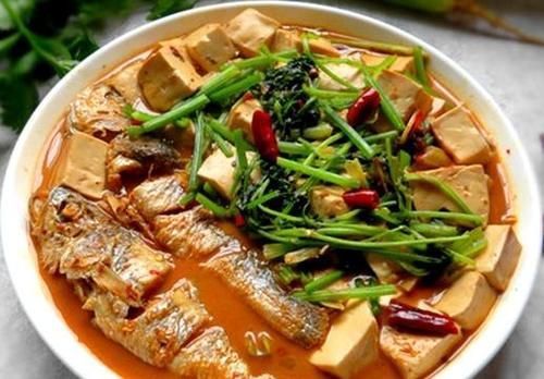 家人边吃边夸赞的家常菜，越吃越香，太美味了，一口气吃光盘