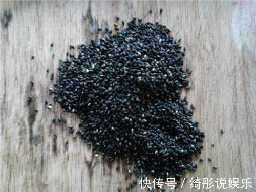 早餐饼|白发最怕“它”，早上做一锅，头发乌黑亮丽，不掉发！