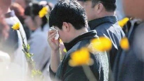 脸部|亲人离世后,为何要用白布将脸部遮住?不是迷信,而是有科学依据