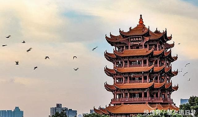 易中天如果要迁都的话，我建议武汉