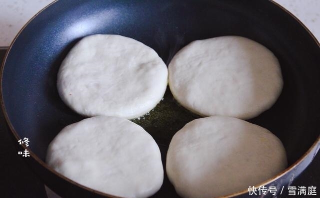 这馅饼没吃过就太亏了！加了它补肝明目，鲜香又筋道，四季都爱吃