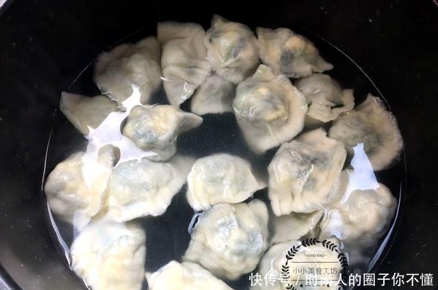 菠菜|春天,用它包饺子,比韭菜鲜,比香椿嫩,1元1斤,全家都爱吃