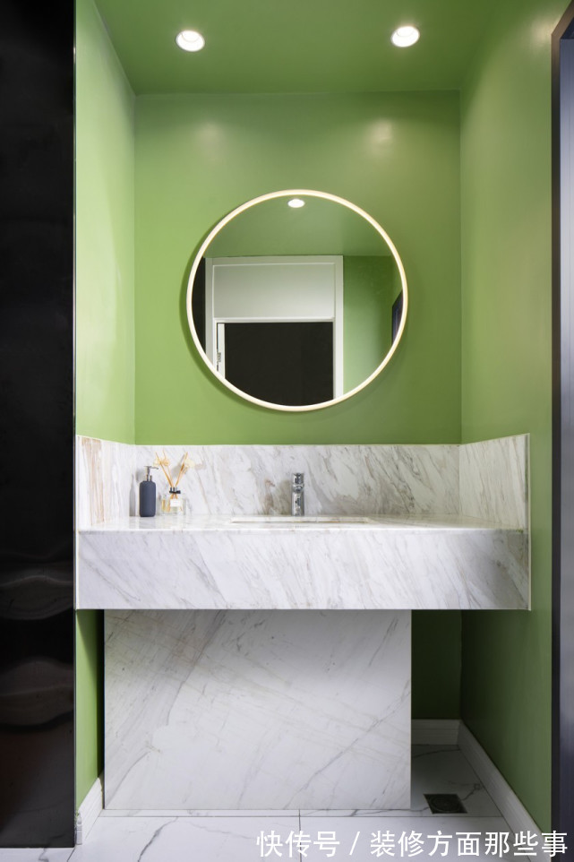 改造|98平二居室改造,让人在现代极简与返璞中流连