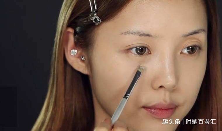 眉毛|不懂化妆的女人,掌握这四个实用技巧,出门同样美得光彩照人