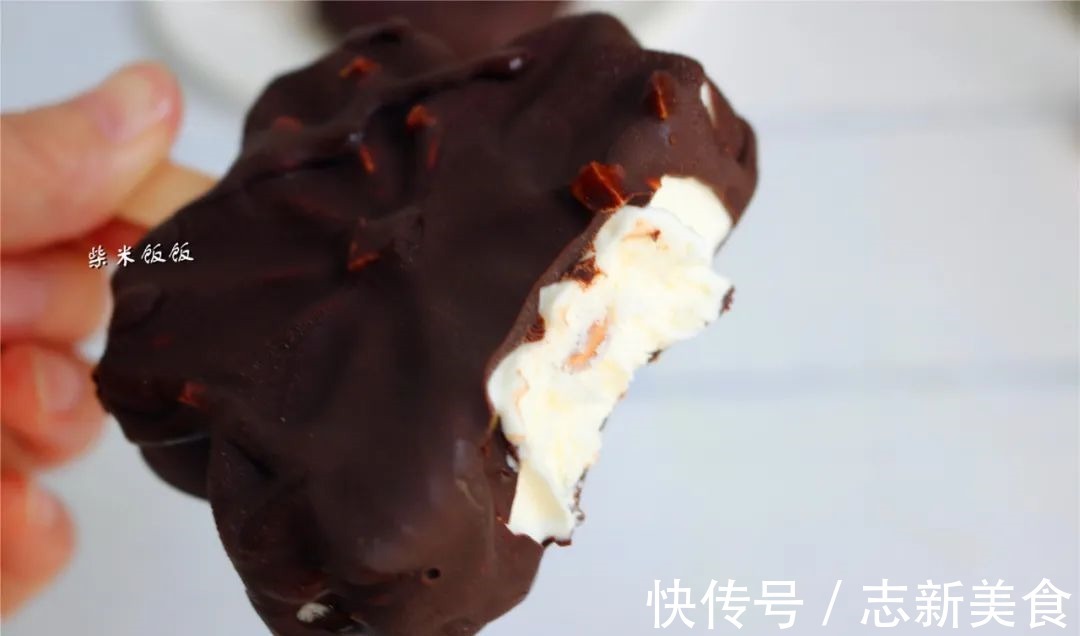 巧克力|夏天超火的脆皮雪糕，做法原来这么简单，学会在家做吧，太好吃了