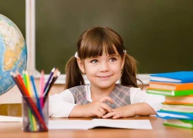 顺耳|爸爸姓“杨”,喜得五胞胎,灵机一动起佳名,上户口民警笑开花