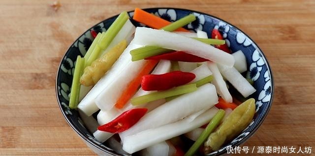 泡椒|饭店的泡椒萝卜条为什么那么好吃,原来诀窍这么简单,看一遍就会