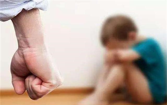 后脑勺|这4个部位是孩子的“生命线”,父母就算再生气,也别轻易碰!