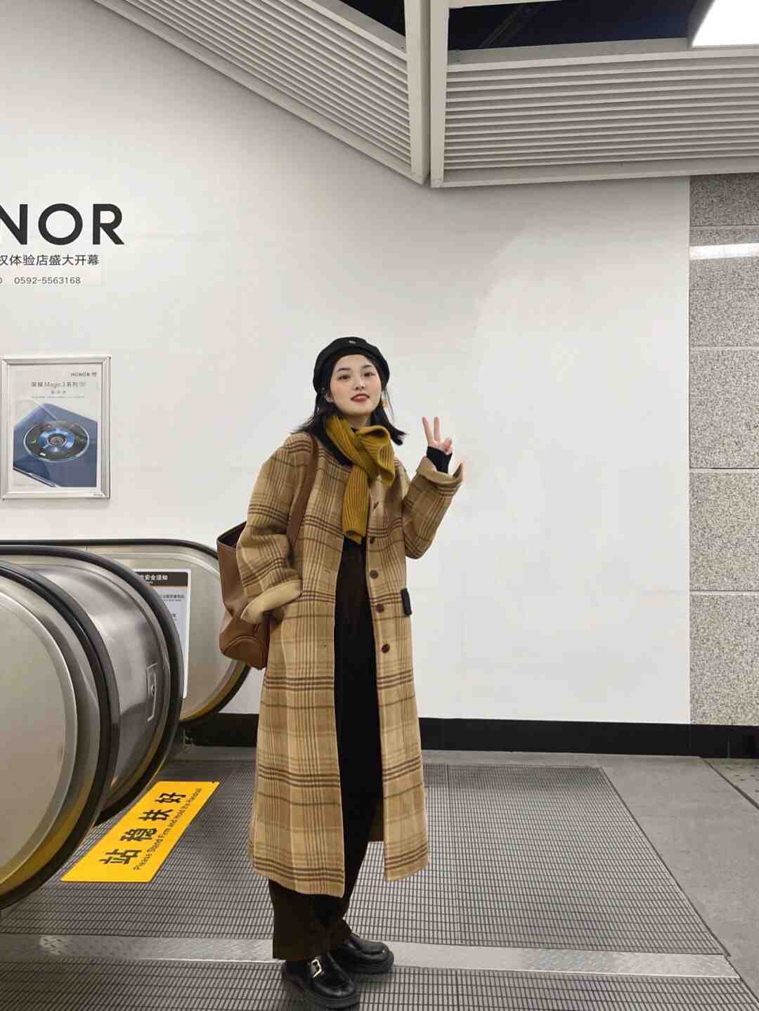 牛角扣 格纹大衣就选这四种配色,基础百搭不过时,让你美出新高度