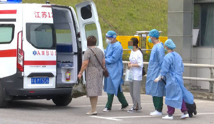 南京市公共卫生医疗中心|又有4名患者今日出院！南京累计出院新冠患者已达24人