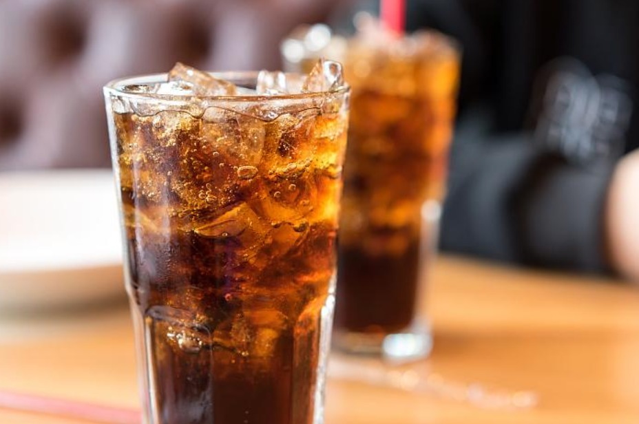 骨质疏松症|老年人最怕骨质疏松,医生预防骨质疏松从饮食做起