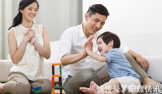 养老院|妈妈带孩子吃西餐,服务员看到餐具后说这个妈妈迟早得进养老院