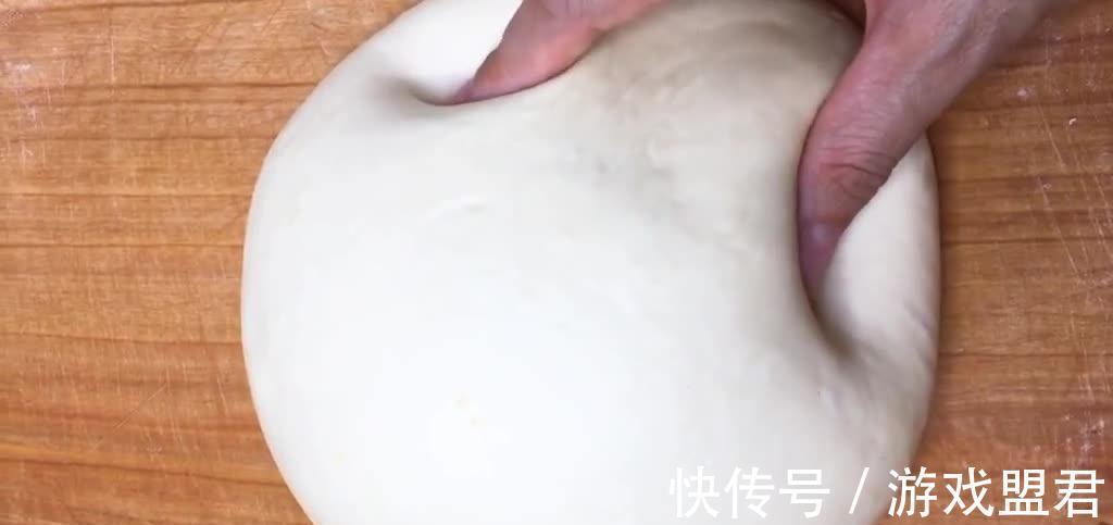 香酥小油条的做法,面团低温长时间发酵是重点,香甜起酥超级诱人