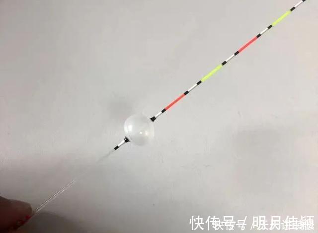 浮漂|挑选浮漂要讲方法，老钓手分享“四步选漂法”，实用又省钱