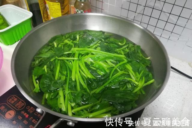 炒青菜时，出水多不爽脆牢记3个窍门，炒出来的青菜脆嫩不出水