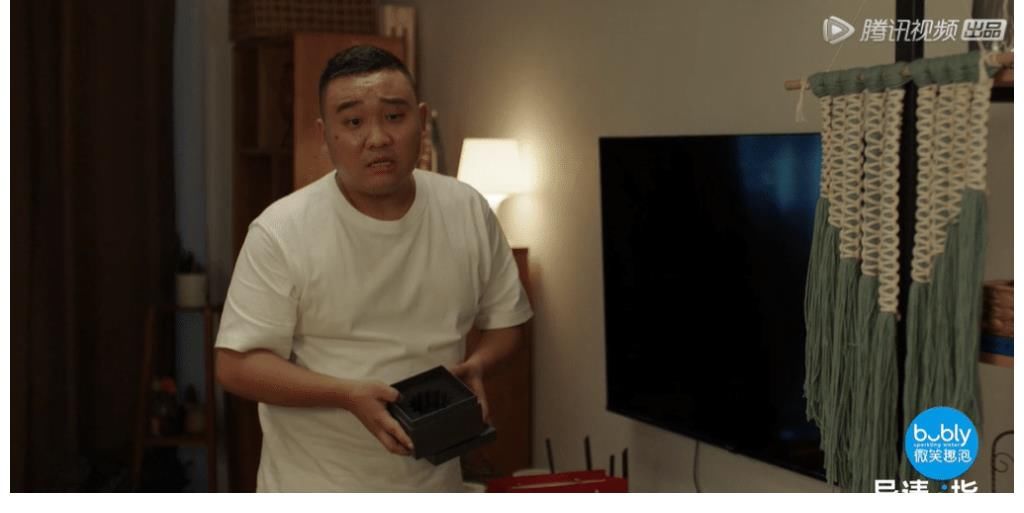 《導(dǎo)演請就位》最新一期，蔡康永是故意輸?shù)模蛴?個(gè)